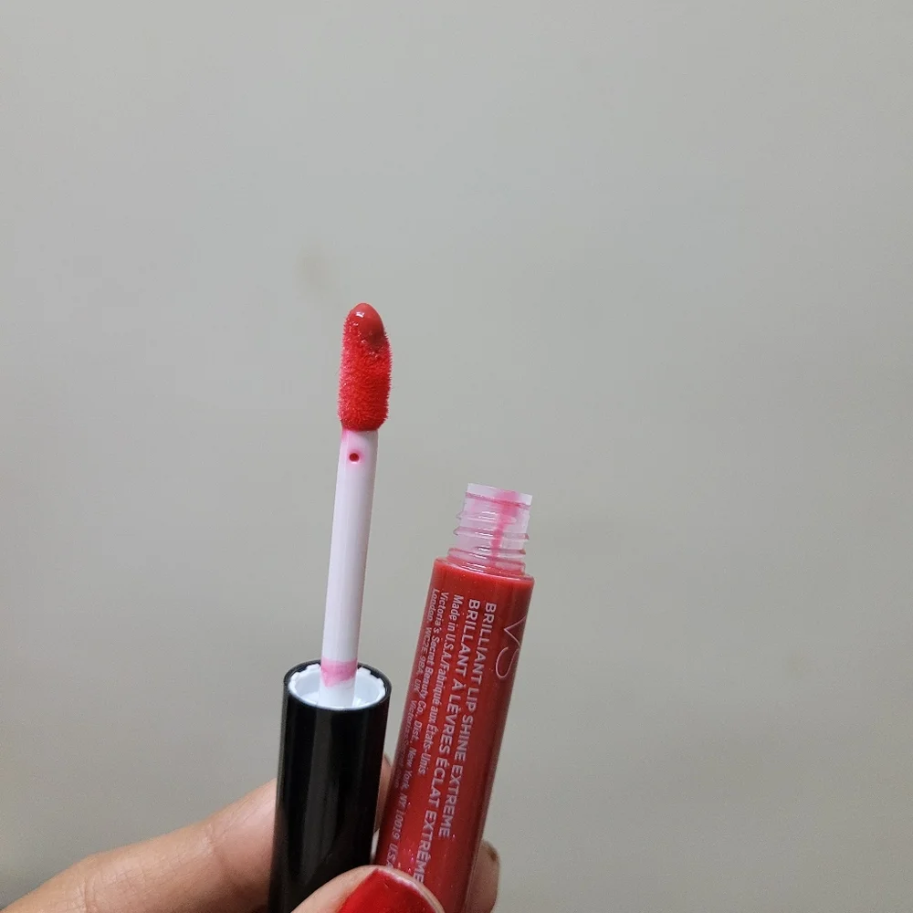 Victoria's Secret Lip Gloss - Picture 7 of 9